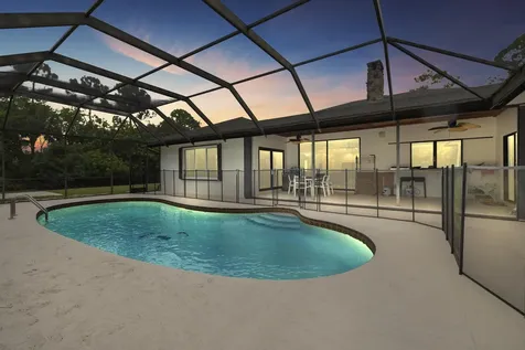 8785 Thousand Pines Circle West Palm Beach FL 33411