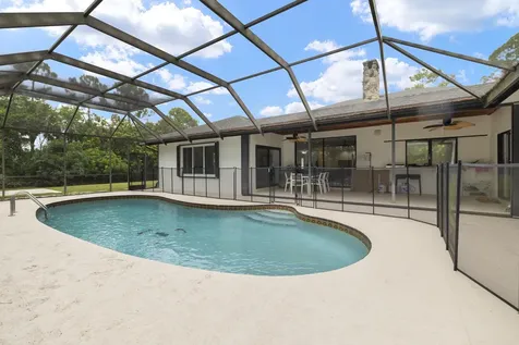 8785 Thousand Pines Circle West Palm Beach FL 33411