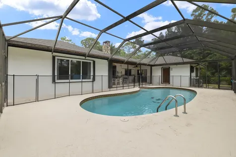 8785 Thousand Pines Circle West Palm Beach FL 33411