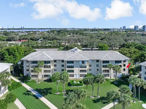 3507 Village Boulevard West Palm Beach FL 33409