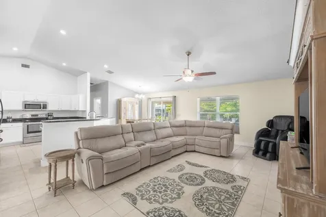 1852 Sw Erie Street Port Saint Lucie FL 34953