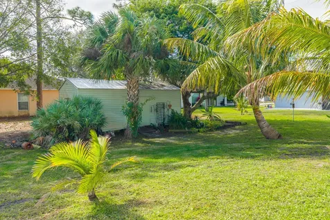 1852 Sw Erie Street Port Saint Lucie FL 34953