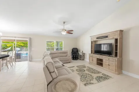 1852 Sw Erie Street Port Saint Lucie FL 34953