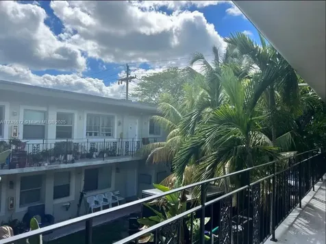 7035 Rue Granville Miami Beach FL 33141
