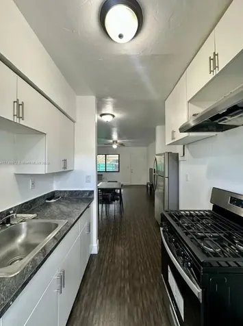 7035 Rue Granville Miami Beach FL 33141