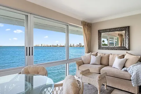 400 Wilma Circle Riviera Beach FL 33404