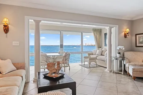 400 Wilma Circle Riviera Beach FL 33404