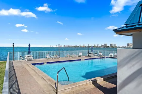 400 Wilma Circle Riviera Beach FL 33404