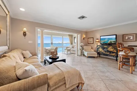 400 Wilma Circle Riviera Beach FL 33404