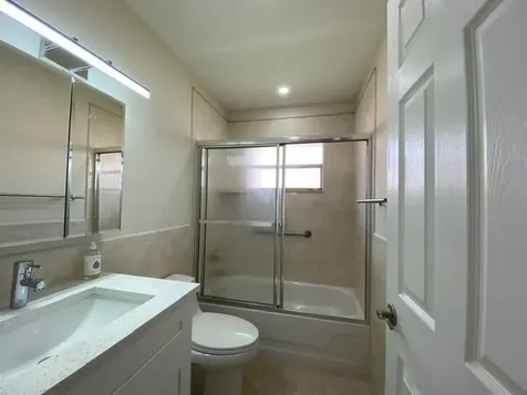 668 Saxony Place Delray Beach FL 33446
