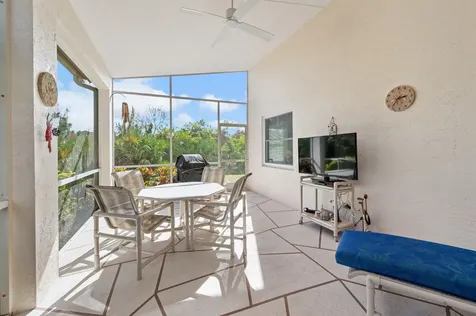 616 Nw Whitfield Way Port Saint Lucie FL 34986