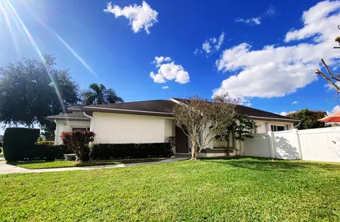3830 Circle Lake Drive West Palm Beach FL 33417
