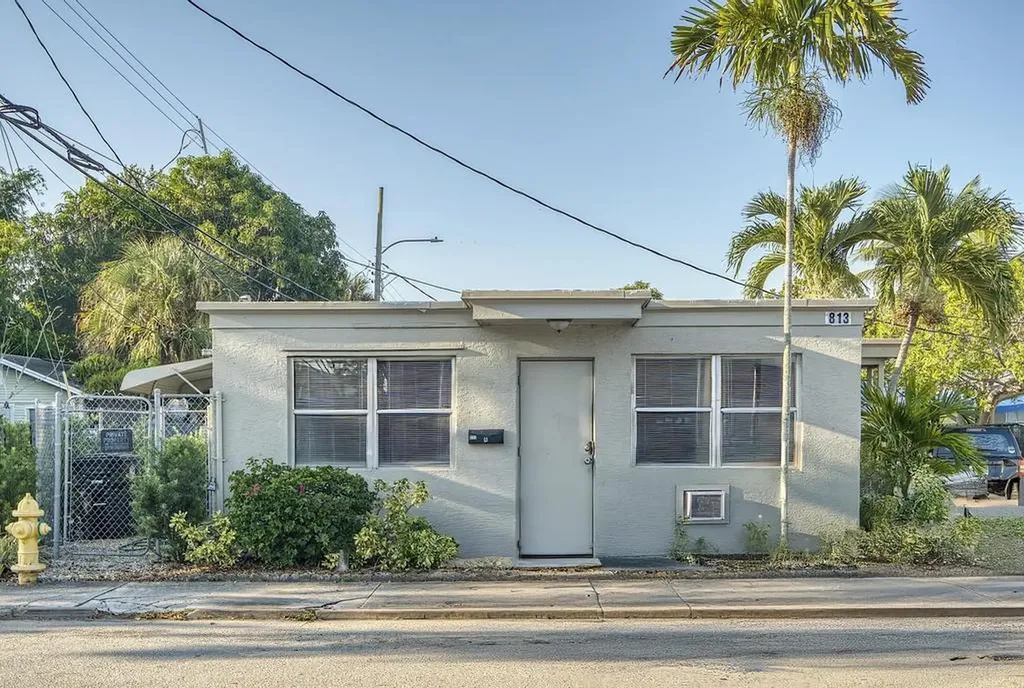 813 9th Avenue Lake Worth Beach FL 33460