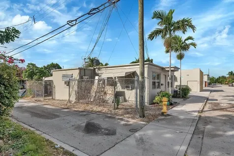 813 9th Avenue Lake Worth Beach FL 33460