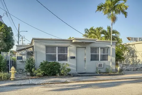813 9th Avenue Lake Worth Beach FL 33460