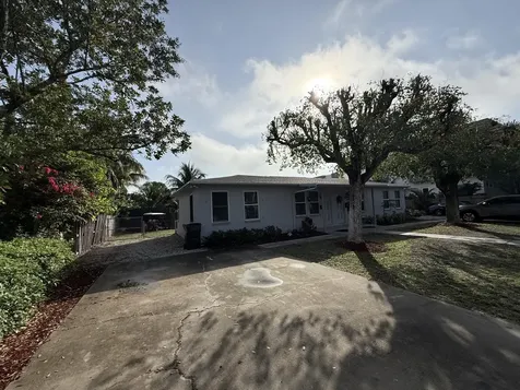 325 S Swinton Avenue Delray Beach FL 33444