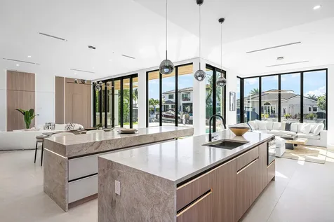 750 Ne 69th Street Boca Raton FL 33487