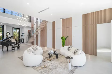 750 Ne 69th Street Boca Raton FL 33487