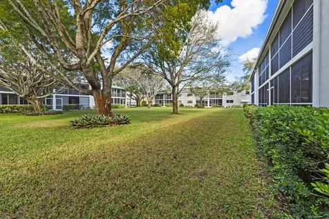 7 Westwood Avenue Tequesta FL 33469