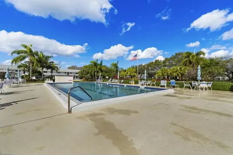 7 Westwood Avenue Tequesta FL 33469