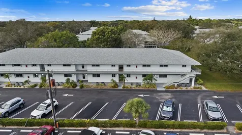7 Westwood Avenue Tequesta FL 33469
