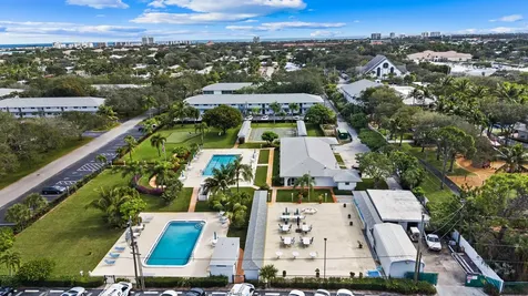 7 Westwood Avenue Tequesta FL 33469