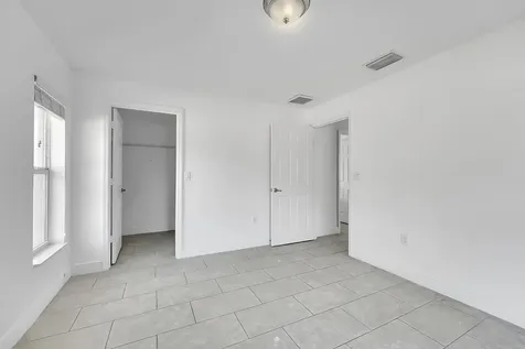 1265 Sw Milan Lane Port Saint Lucie FL 34953