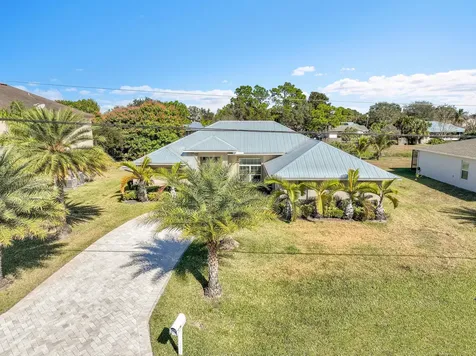 1265 Sw Milan Lane Port Saint Lucie FL 34953