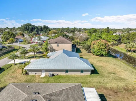 1265 Sw Milan Lane Port Saint Lucie FL 34953