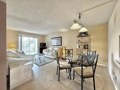 2515 Ne 2nd Court Boynton Beach FL 33435