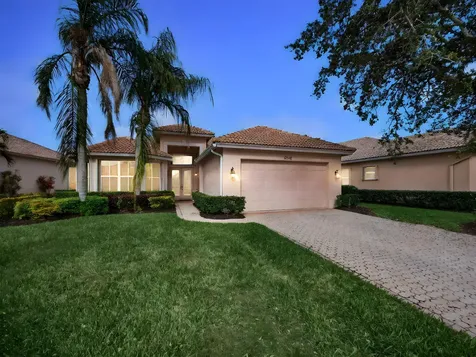 8918 First Tee Road Port Saint Lucie FL 34986