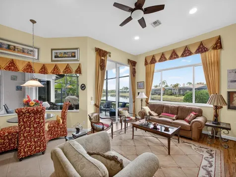 8918 First Tee Road Port Saint Lucie FL 34986
