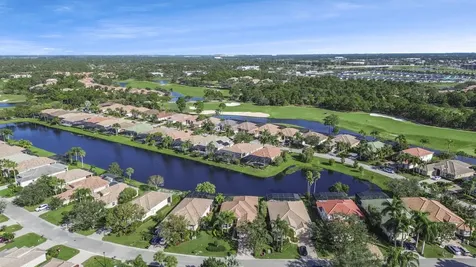 8918 First Tee Road Port Saint Lucie FL 34986