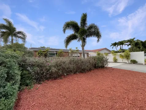 3765 Ne 12th Terrace Pompano Beach FL 33064