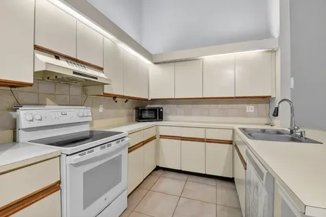 1152 Summit Trail Circle West Palm Beach FL 33415