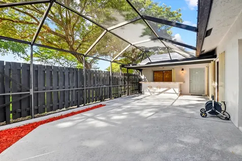1152 Summit Trail Circle West Palm Beach FL 33415