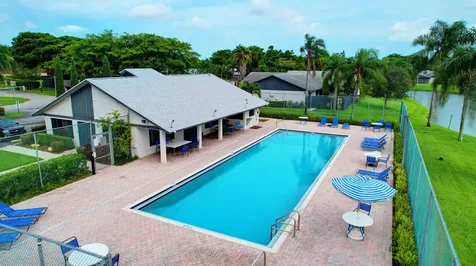1152 Summit Trail Circle West Palm Beach FL 33415