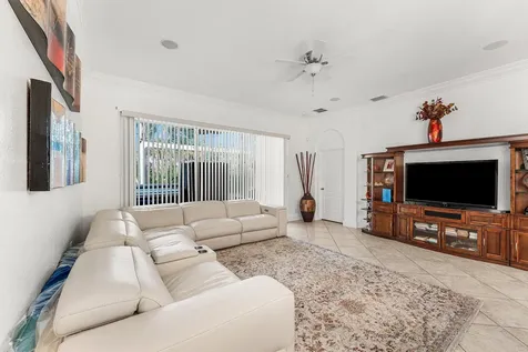 139 Berenger Walk Royal Palm Beach FL 33414