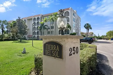 250 NE 20th Street Boca Raton FL 33431
