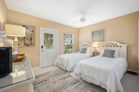 250 NE 20th Street Boca Raton FL 33431