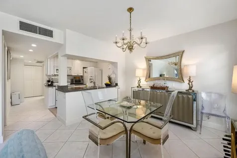 250 NE 20th Street Boca Raton FL 33431