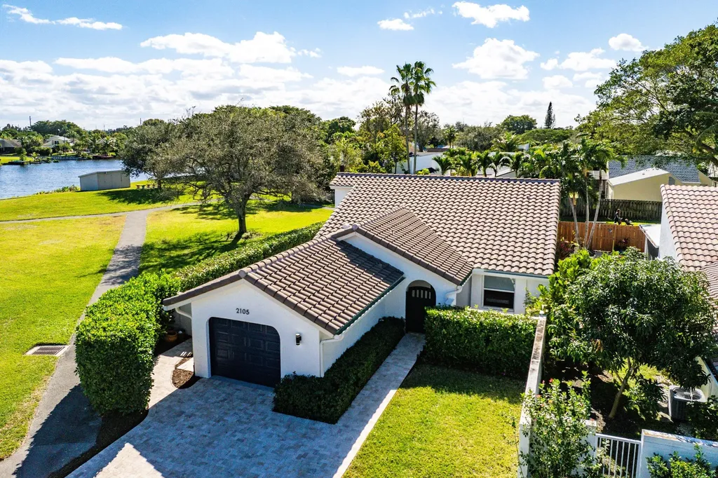 2105 Nw 12th Street Delray Beach FL 33445