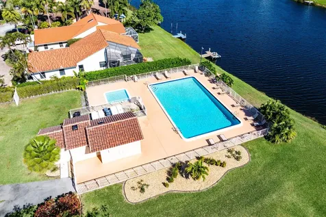 2105 Nw 12th Street Delray Beach FL 33445