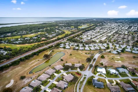 6893 Se Bunker Hill Drive Hobe Sound FL 33455