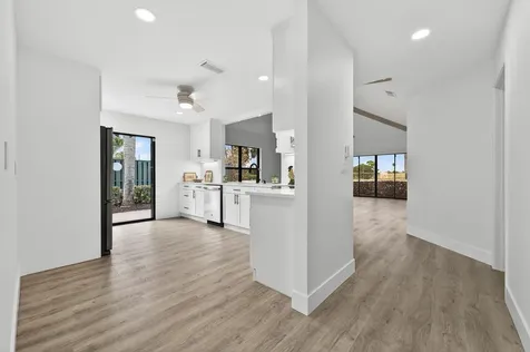 6893 Se Bunker Hill Drive Hobe Sound FL 33455