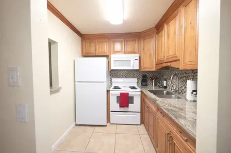 204 Kent L West Palm Beach FL 33417
