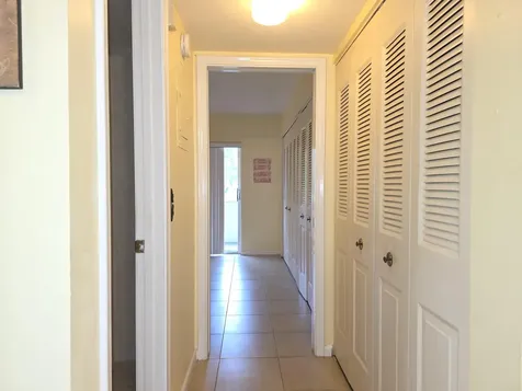 204 Kent L West Palm Beach FL 33417
