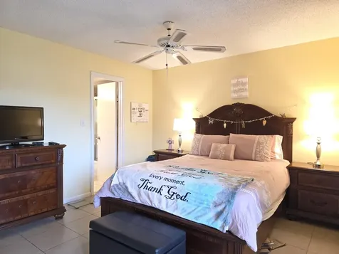 204 Kent L West Palm Beach FL 33417