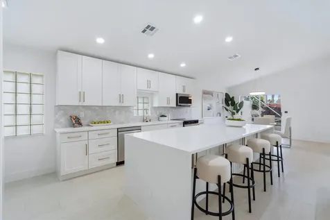 6518 Via Trento Delray Beach FL 33446