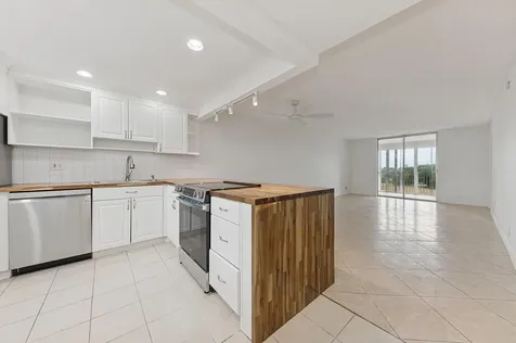 6161 NW 2nd Avenue Boca Raton FL 33487
